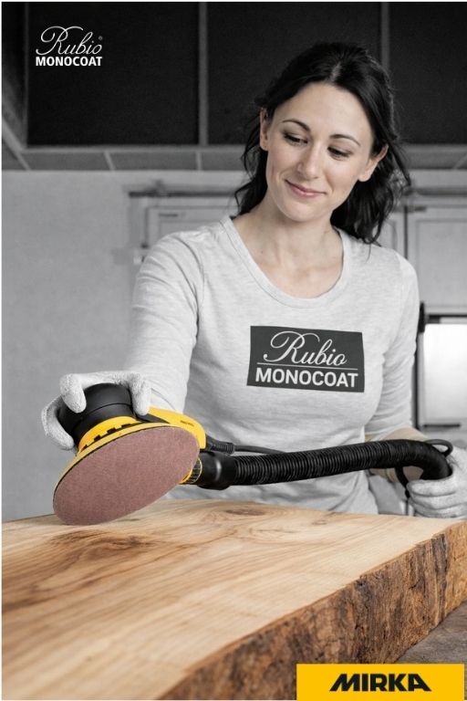 nroušení dřeva brusivem Mirka Abranet